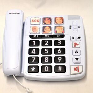 Swiss telefon med store foto kviktaster og taktilt numerisk tastatur